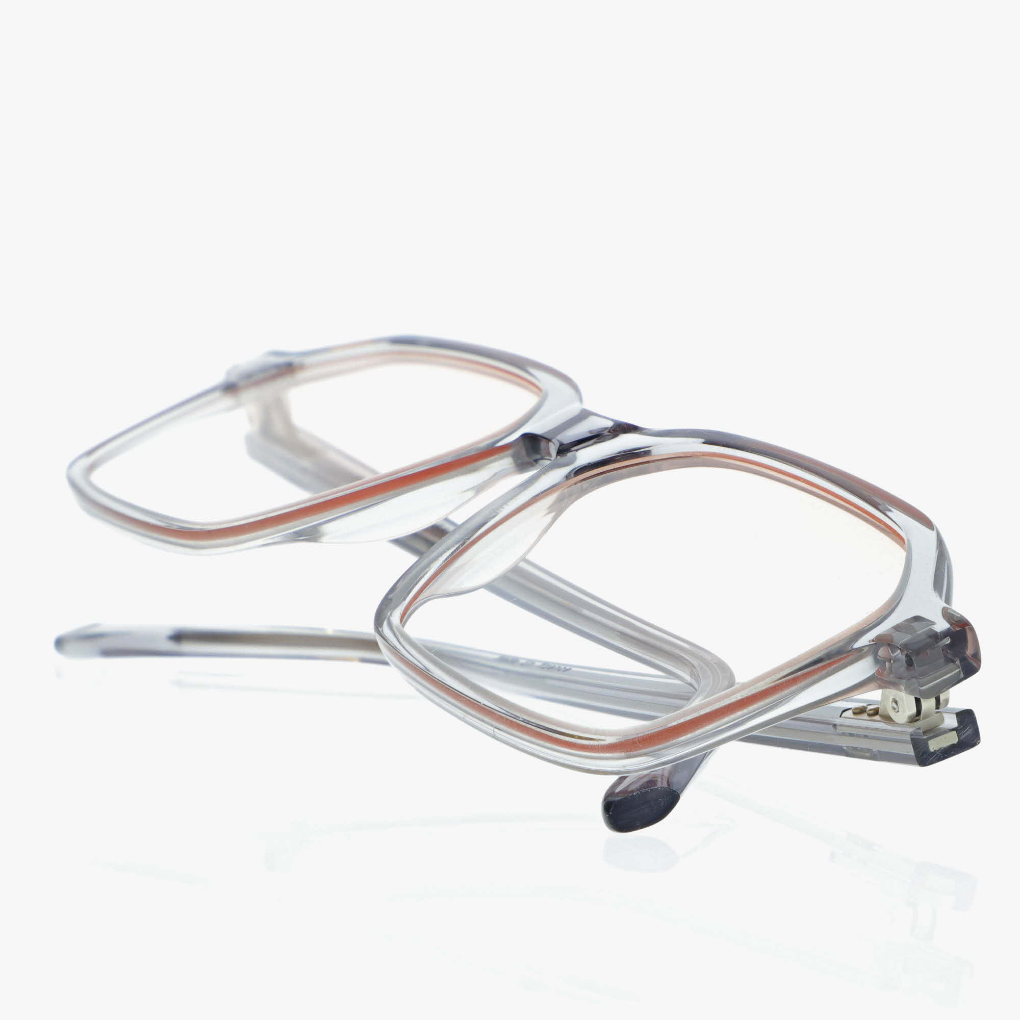 LAZARE STUDIO / MORTEZ / FOG