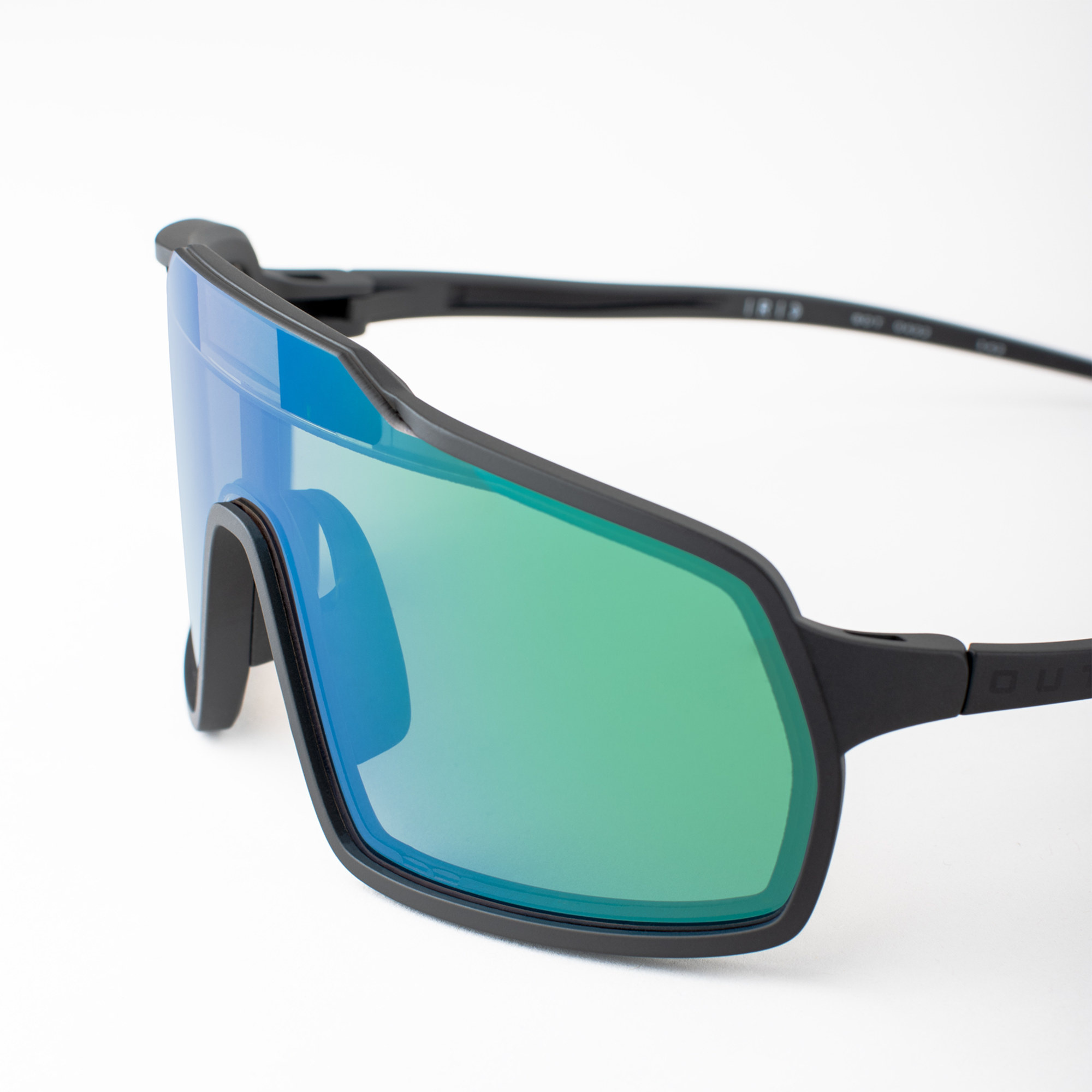 OUT OF / BOT 2 / BLACK - IRID GREEN