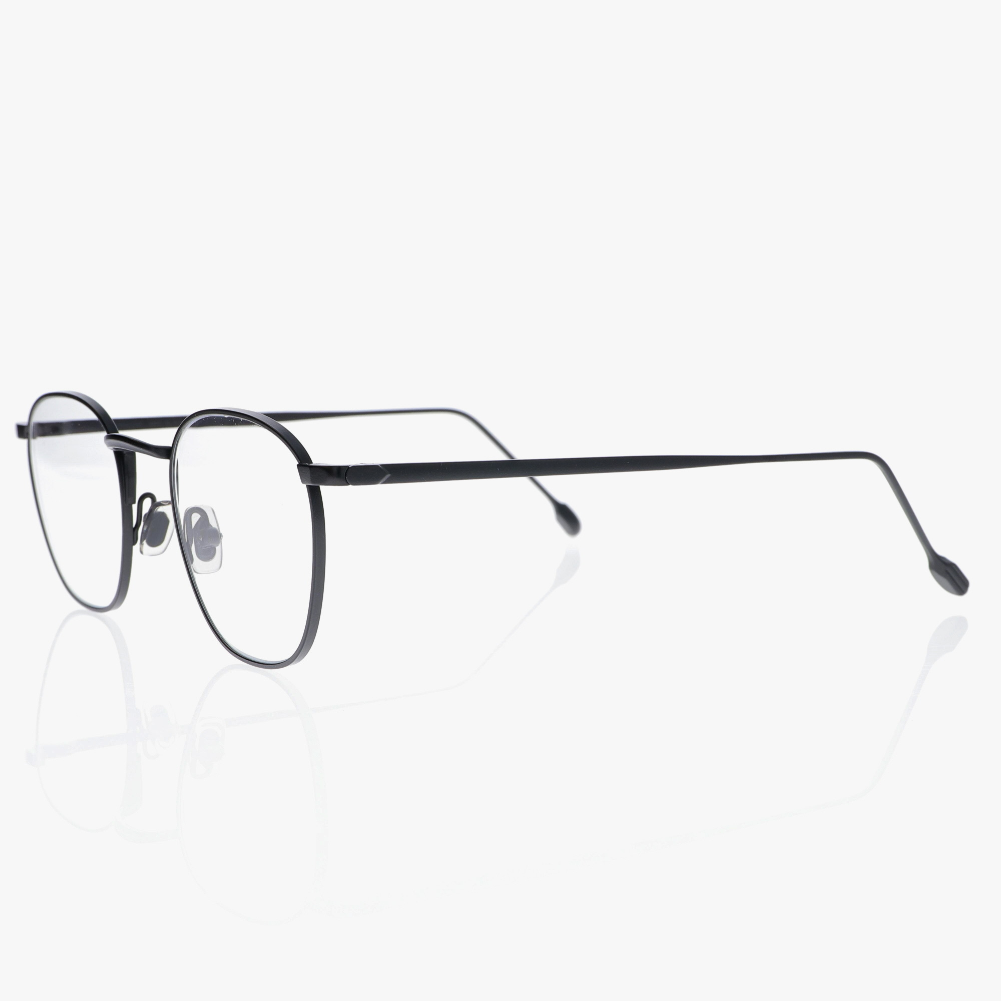 LAZARE STUDIO / VASSILIEF 47 / BACK TO BLACK