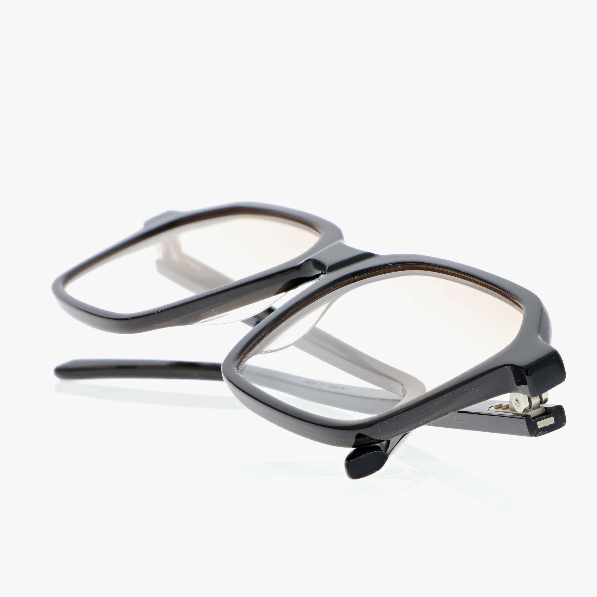 LAZARE STUDIO / MORTEZ / BACK IN BLACK