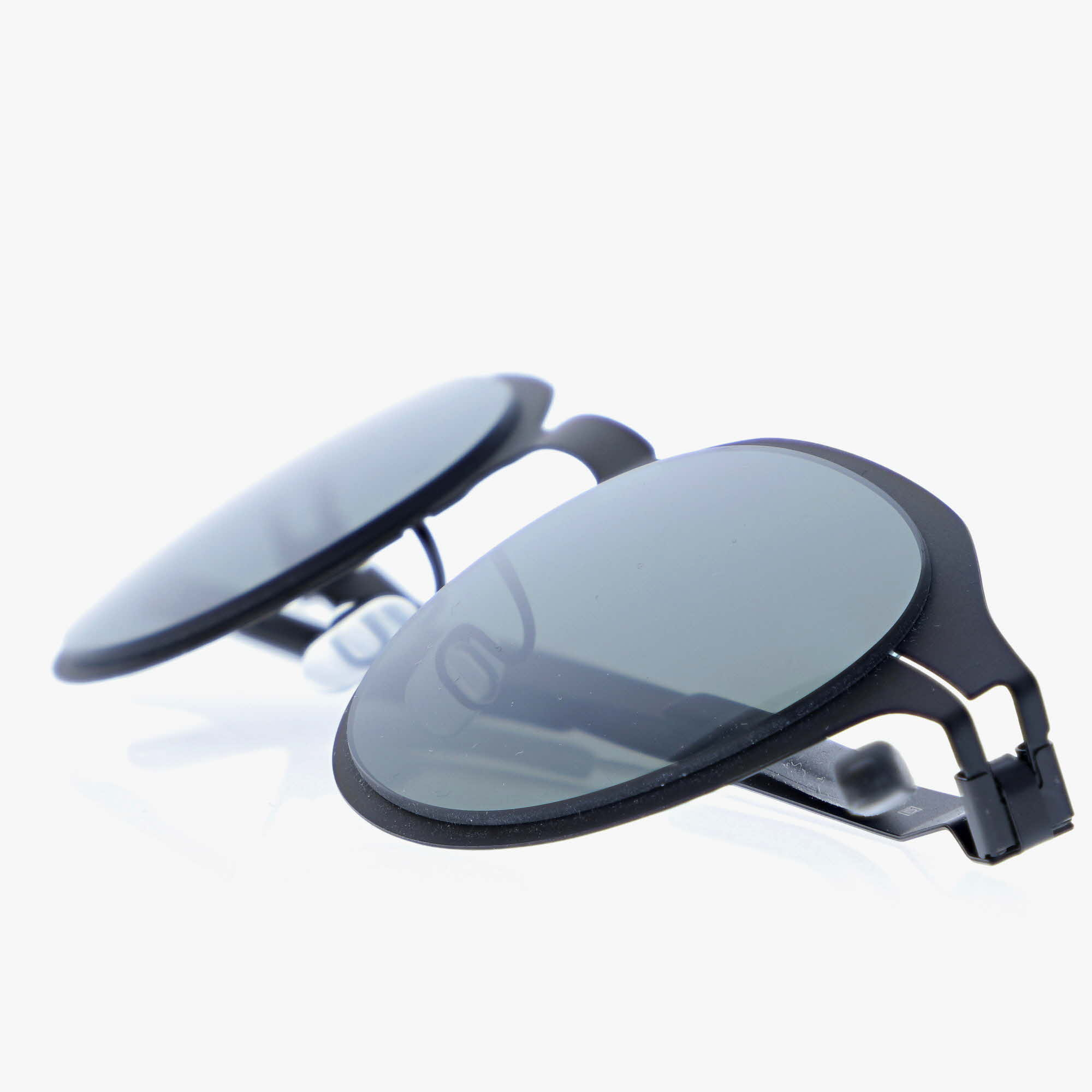 MYKITA / LEON / BLACK